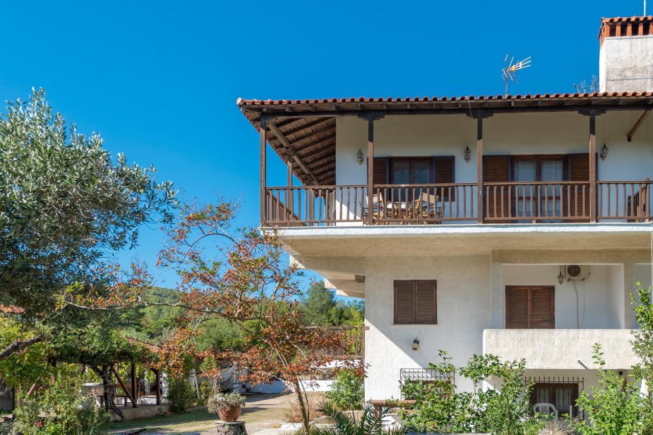 Antigoni'S Apartment Vourvourou Exterior photo